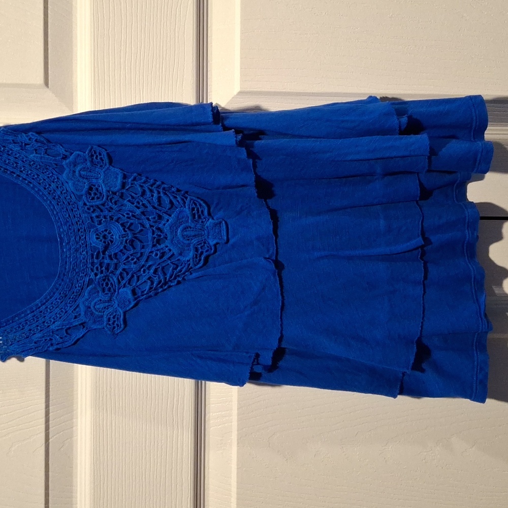 Candies Lace Summer Ruffled Tank - Picture 3 of 4